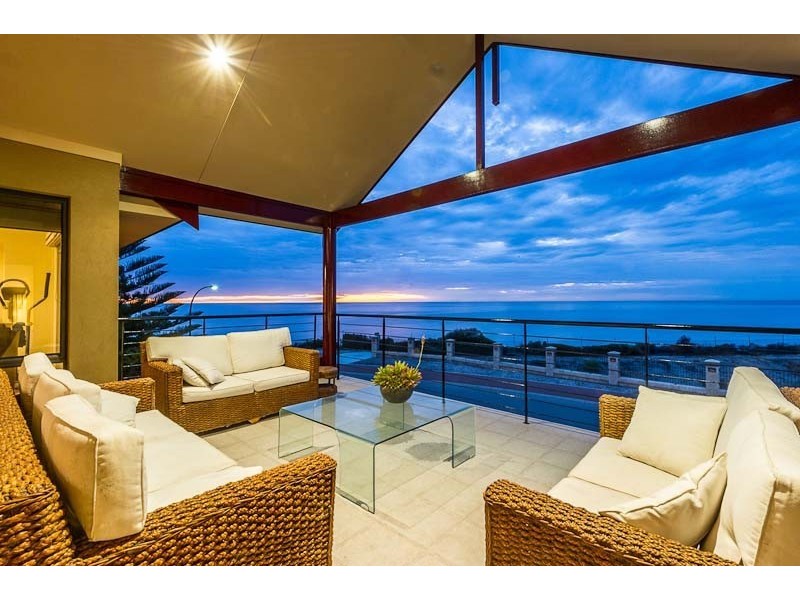 214 Ocean Drive, Quinns Rocks WA 6030
