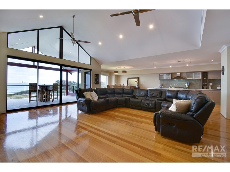 214 Ocean Drive, Quinns Rocks WA 6030