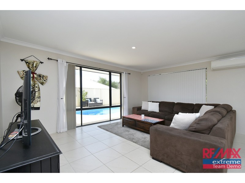 1 Hewlett Turn, Tapping WA 6065