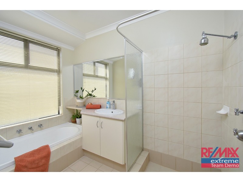 1 Hewlett Turn, Tapping WA 6065