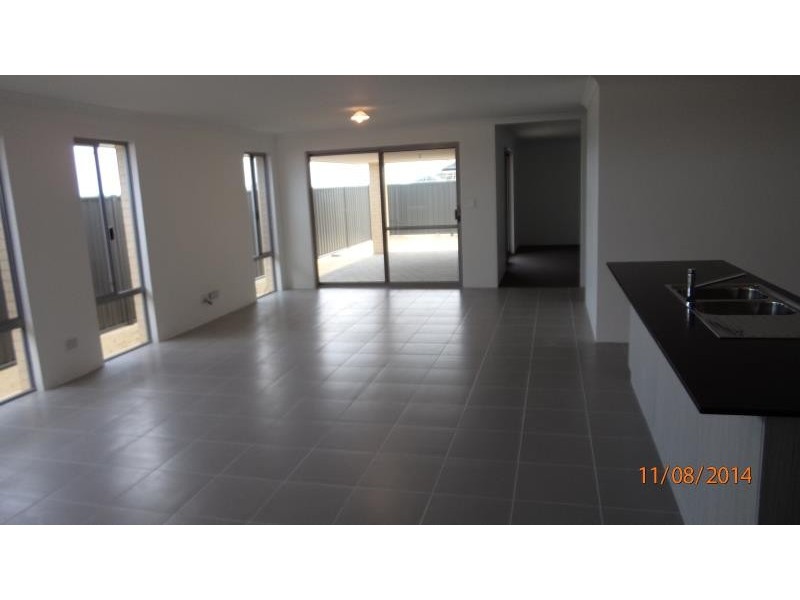 21 Genus Road, Banksia Grove WA 6031