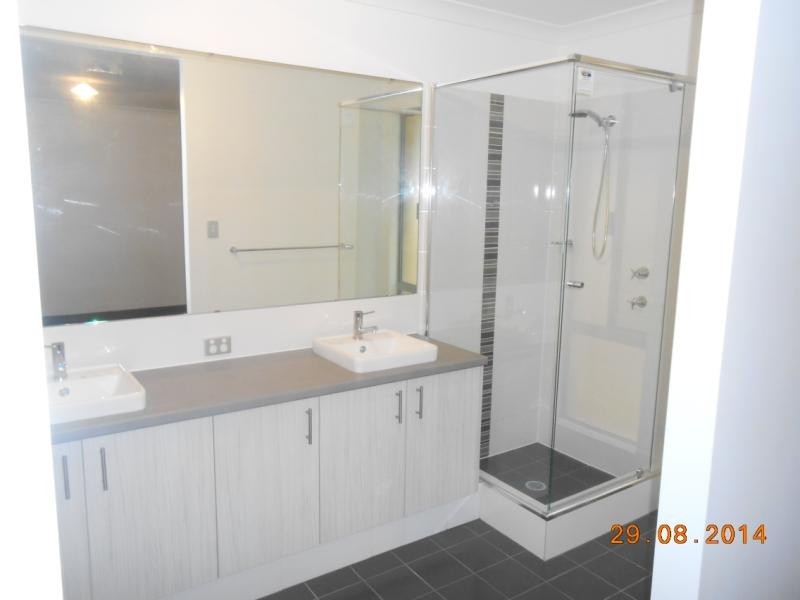 21 Genus Road, Banksia Grove WA 6031