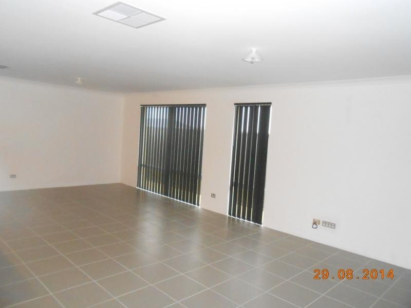 21 Genus Road, Banksia Grove WA 6031