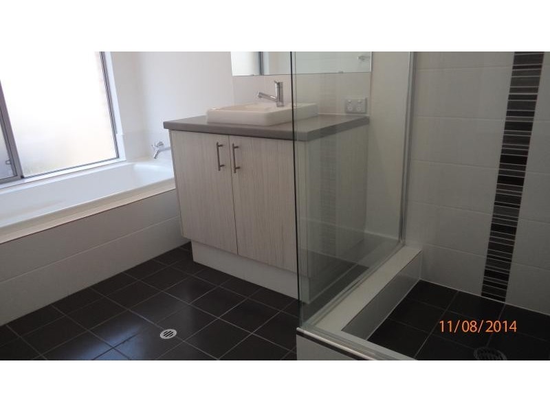 21 Genus Road, Banksia Grove WA 6031