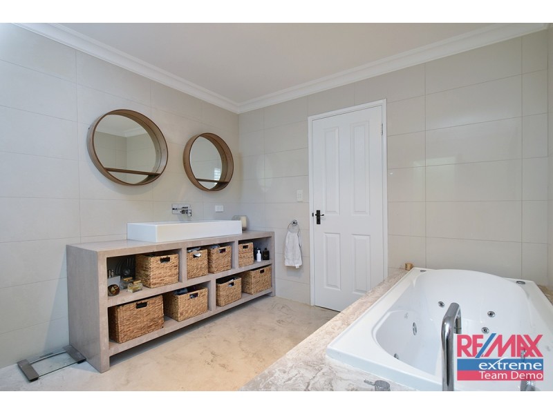 39 Lee-Steere Drive, Mariginiup WA 6078