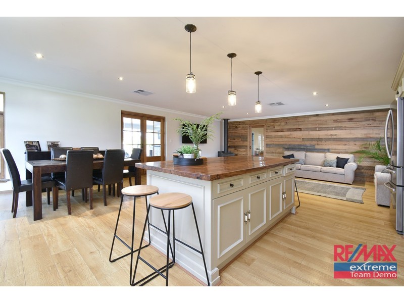 39 Lee-Steere Drive, Mariginiup WA 6078