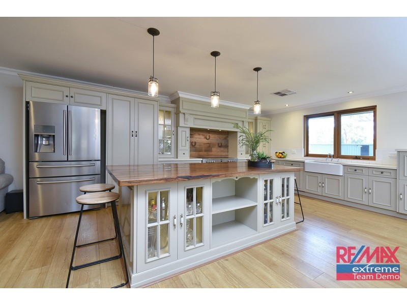 39 Lee-Steere Drive, Mariginiup WA 6078