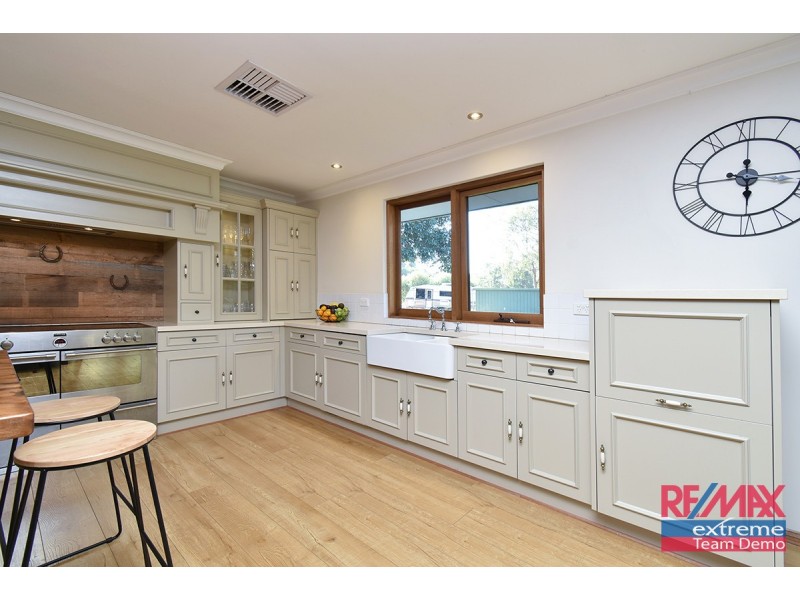 39 Lee-Steere Drive, Mariginiup WA 6078