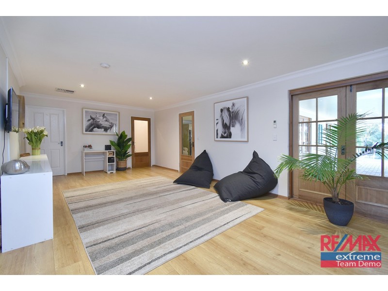 39 Lee-Steere Drive, Mariginiup WA 6078