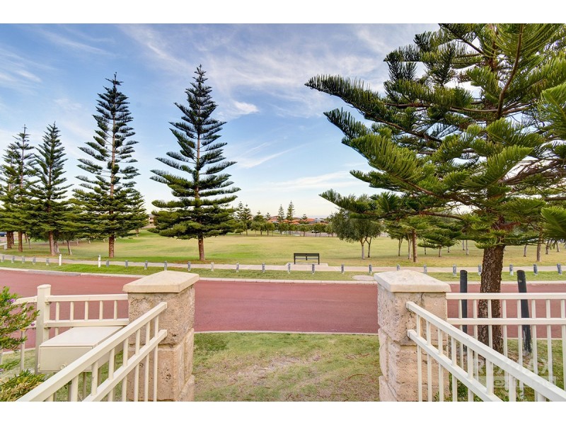 34 Halmstad Circle, Mindarie WA 6030