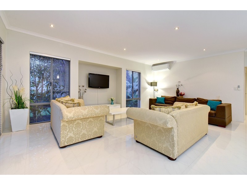 6 Draft Way, Alkimos WA 6038