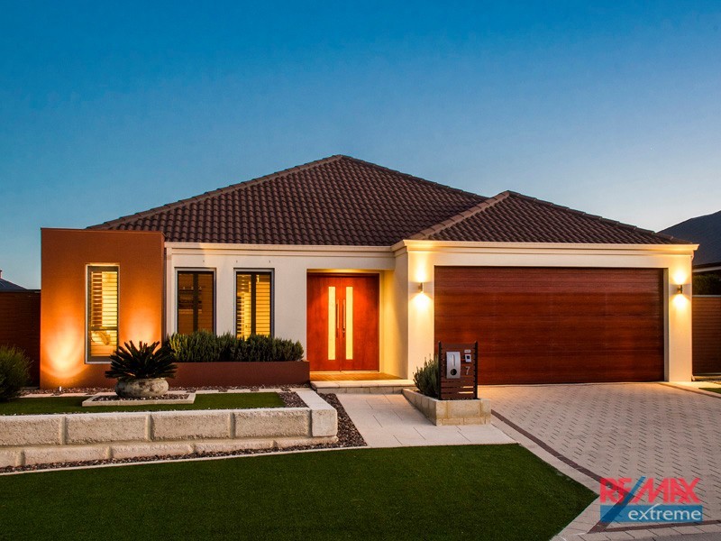 7 Cairo Way, Wanneroo WA 6065