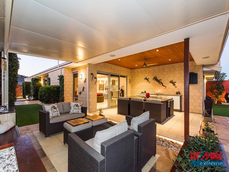 7 Cairo Way, Wanneroo WA 6065