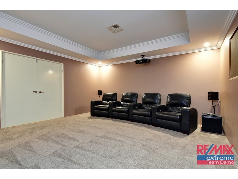 27 Redheart Road, Carramar WA 6031