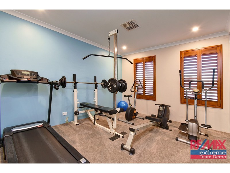 27 Redheart Road, Carramar WA 6031