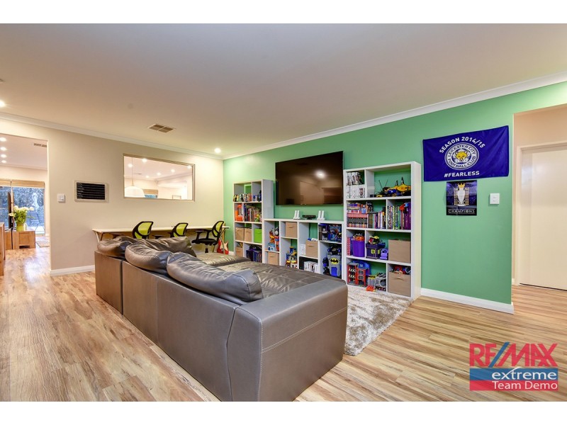 27 Redheart Road, Carramar WA 6031