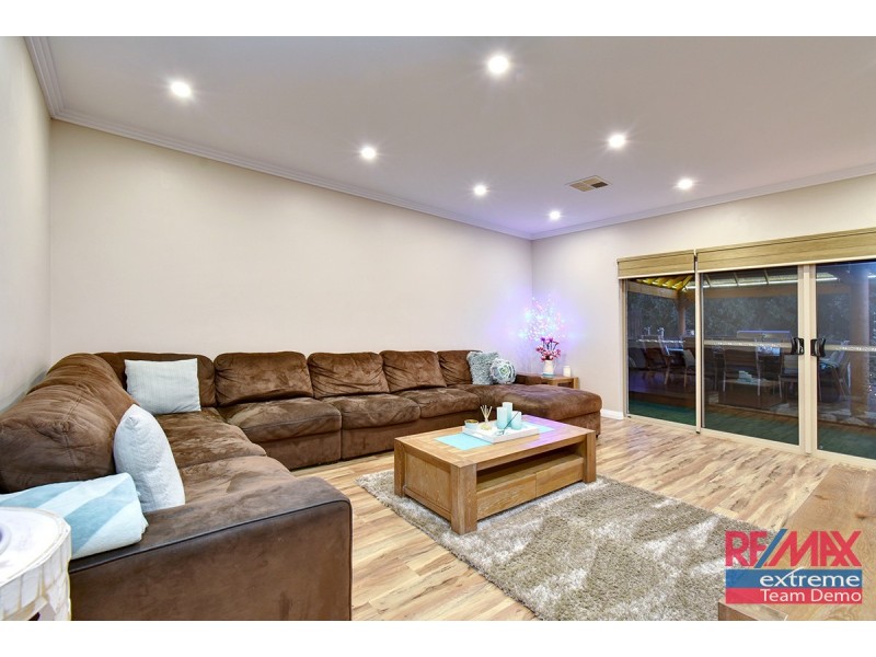 27 Redheart Road, Carramar WA 6031