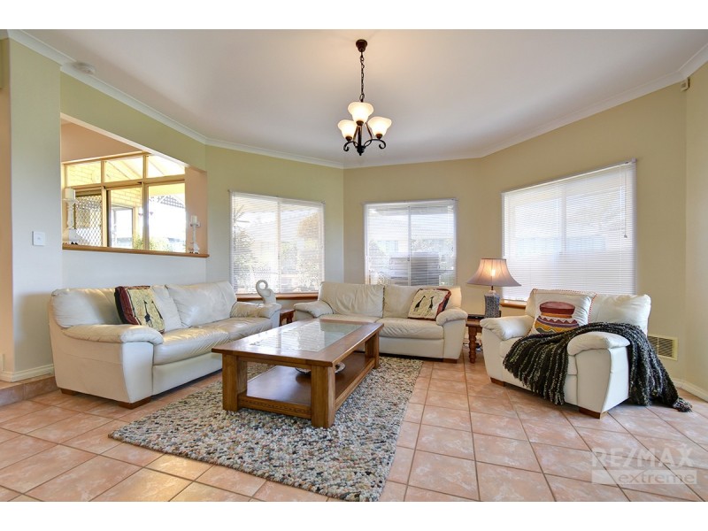 19 Bodrum Crescent, Mindarie WA 6030