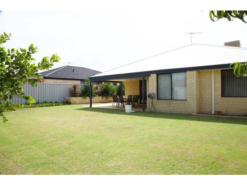 11 Kirkimbie Street, Carramar WA 6031