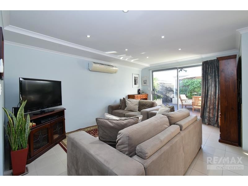 17 Micrantha Way, Banksia Grove WA 6031