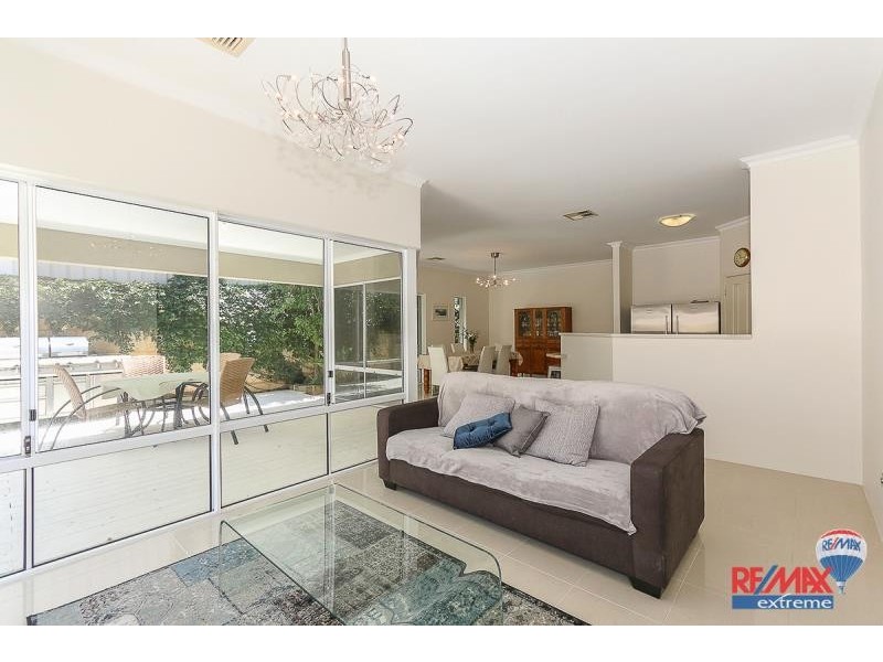 5 Stingray Way, Jindalee WA 6036