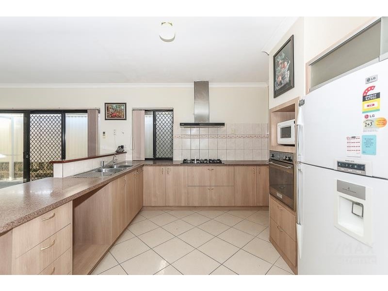 15 Terrigal Pass, Tapping WA 6065