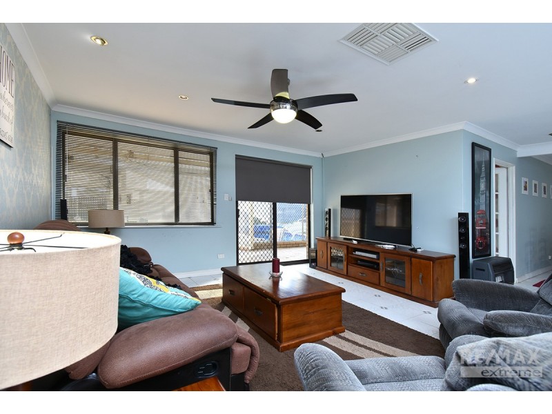 42 Paltara Way, Wanneroo WA 6065