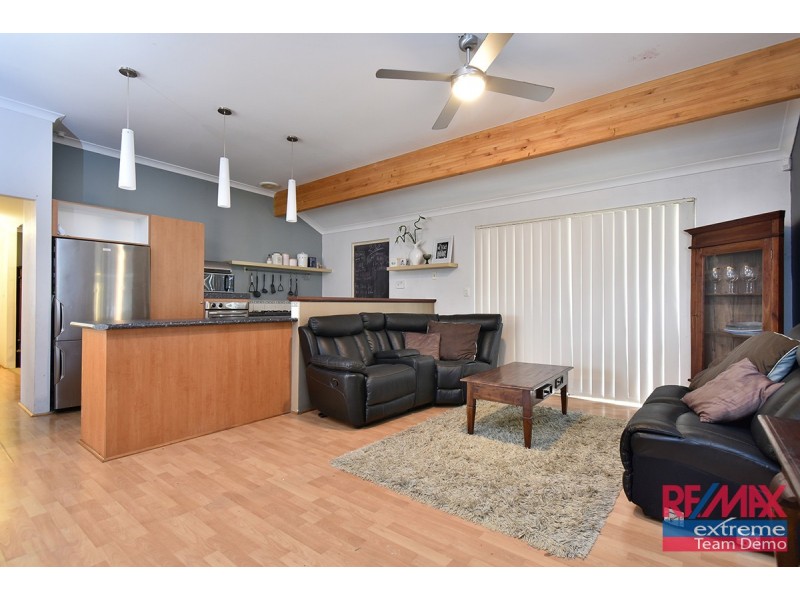 2 Hinckley Parkway, Hocking WA 6065