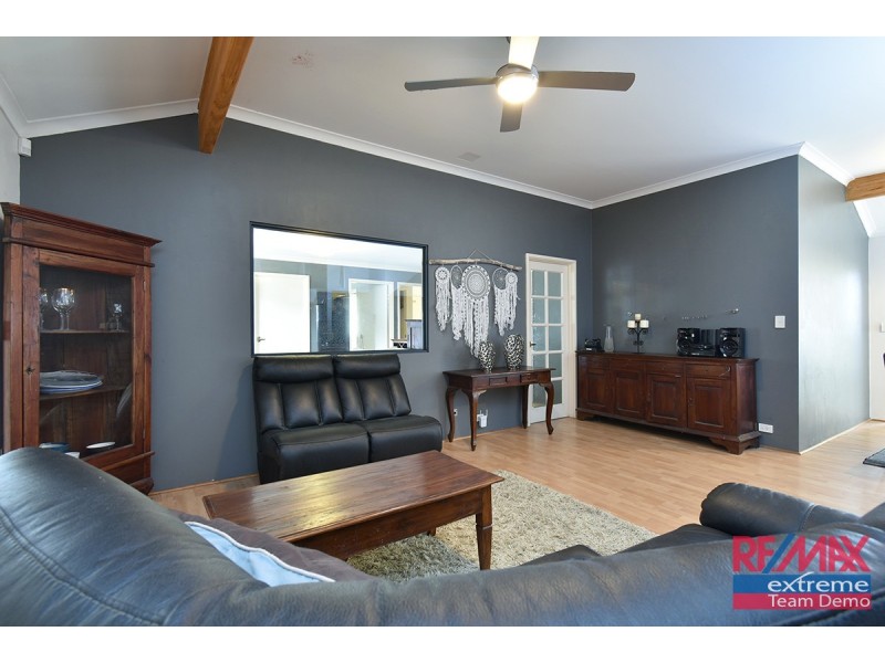 2 Hinckley Parkway, Hocking WA 6065