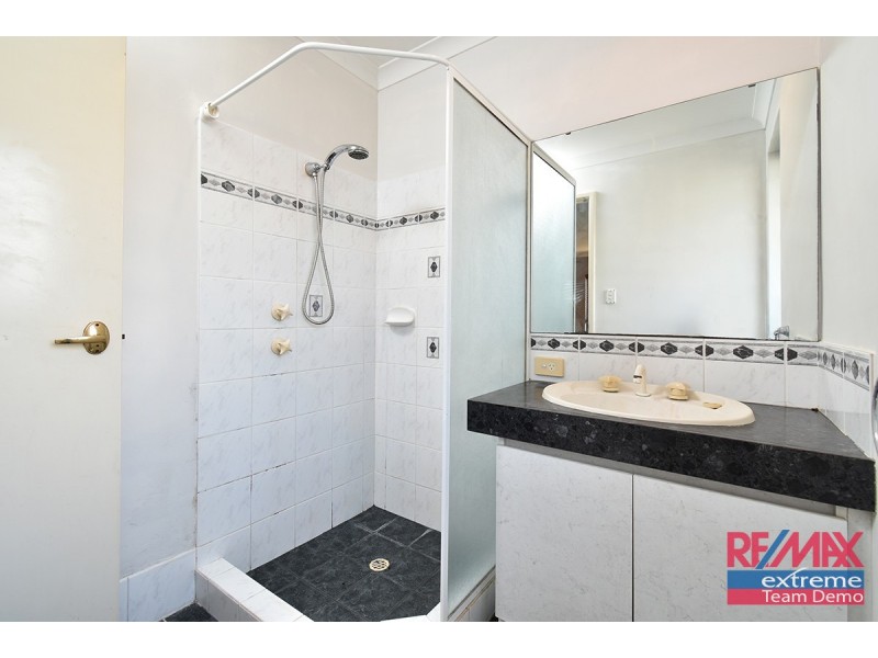 2 Hinckley Parkway, Hocking WA 6065