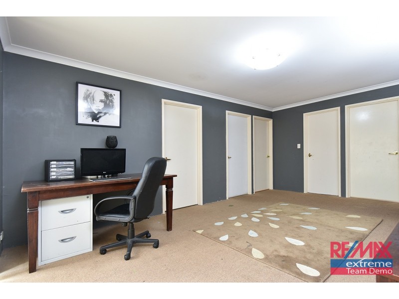 2 Hinckley Parkway, Hocking WA 6065