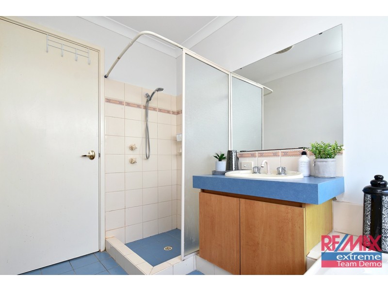 2 Hinckley Parkway, Hocking WA 6065