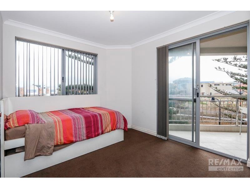 1/2 Bouvard Walk, Clarkson WA 6030