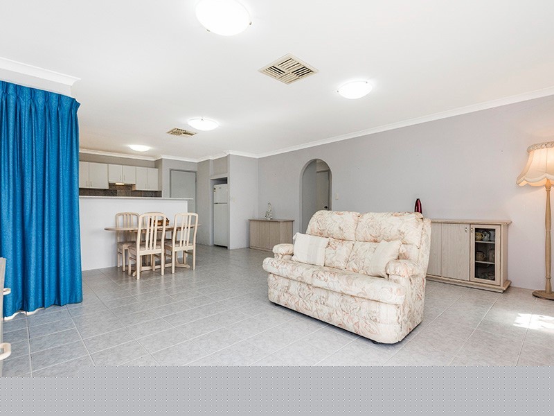 6/10 Langbank Close, Kinross WA 6028