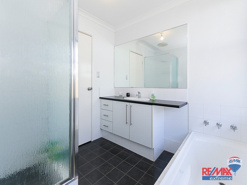 35 Eiffel Circuit, Tapping WA 6065