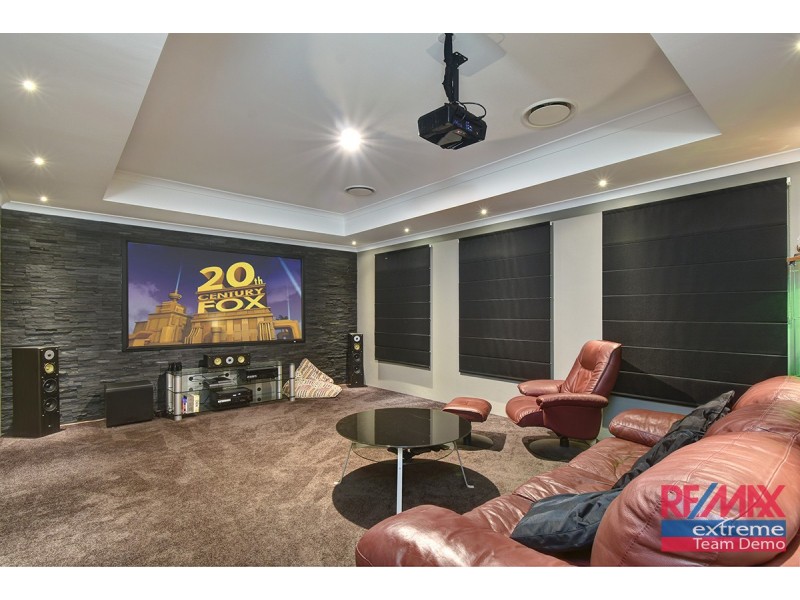 17 Redheart Road, Carramar WA 6031