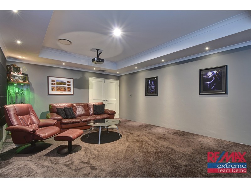 17 Redheart Road, Carramar WA 6031