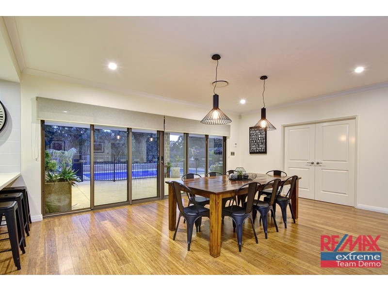 17 Redheart Road, Carramar WA 6031