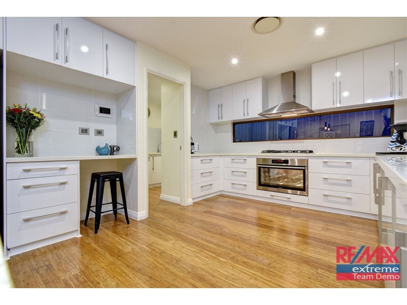 17 Redheart Road, Carramar WA 6031