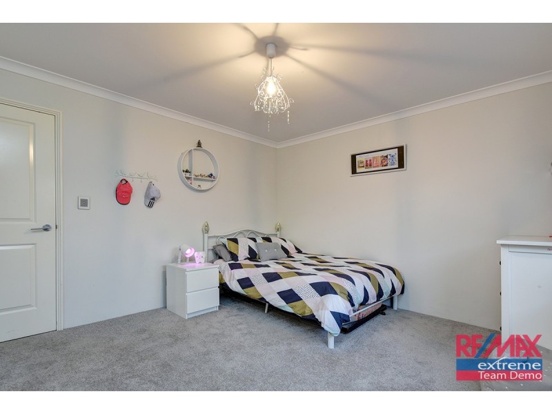 17 Redheart Road, Carramar WA 6031
