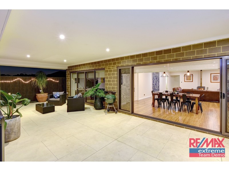 17 Redheart Road, Carramar WA 6031