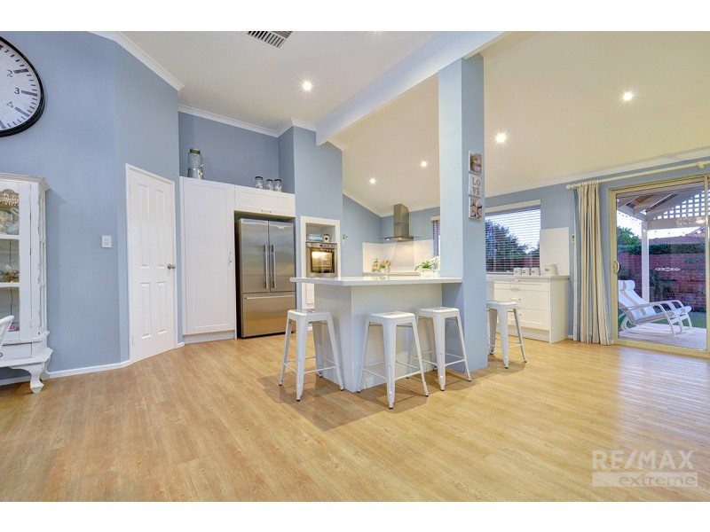 22 St Sebastien Chase, Iluka WA 6028