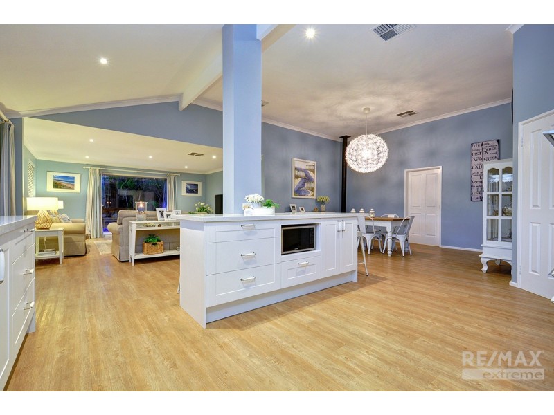 22 St Sebastien Chase, Iluka WA 6028