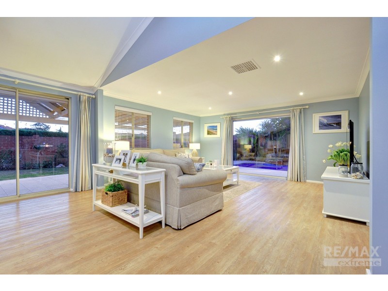 22 St Sebastien Chase, Iluka WA 6028