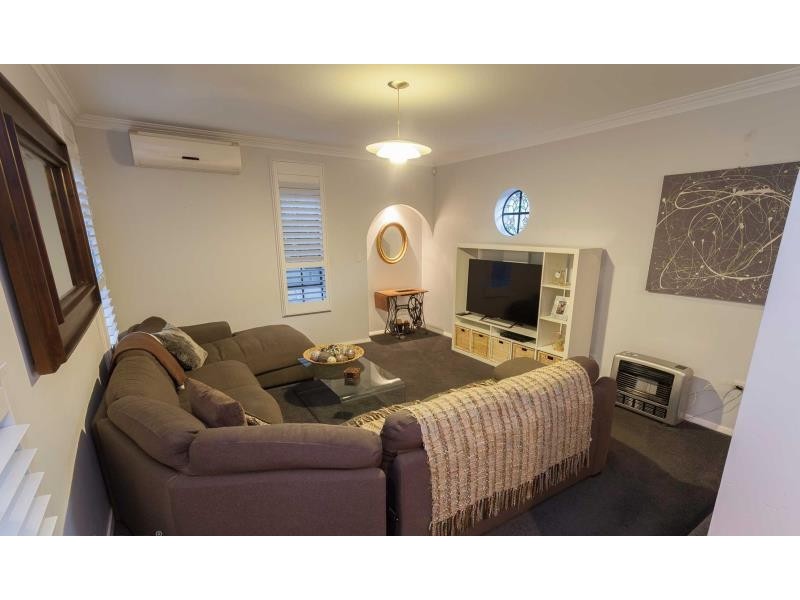 4 Peppermint Drive, Greenwood WA 6024