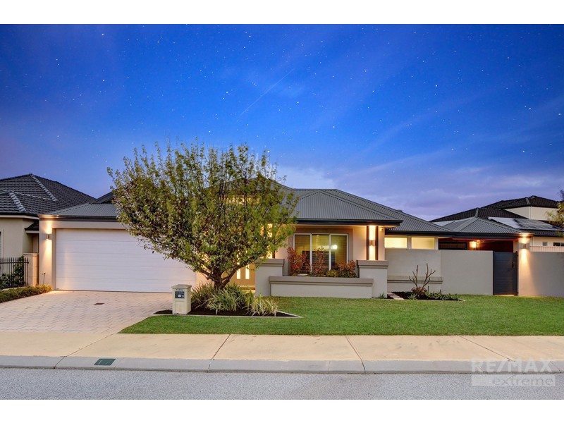 17 Daytona Drive, Iluka WA 6028