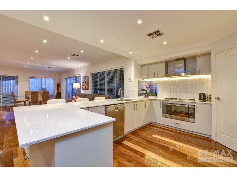 17 Daytona Drive, Iluka WA 6028