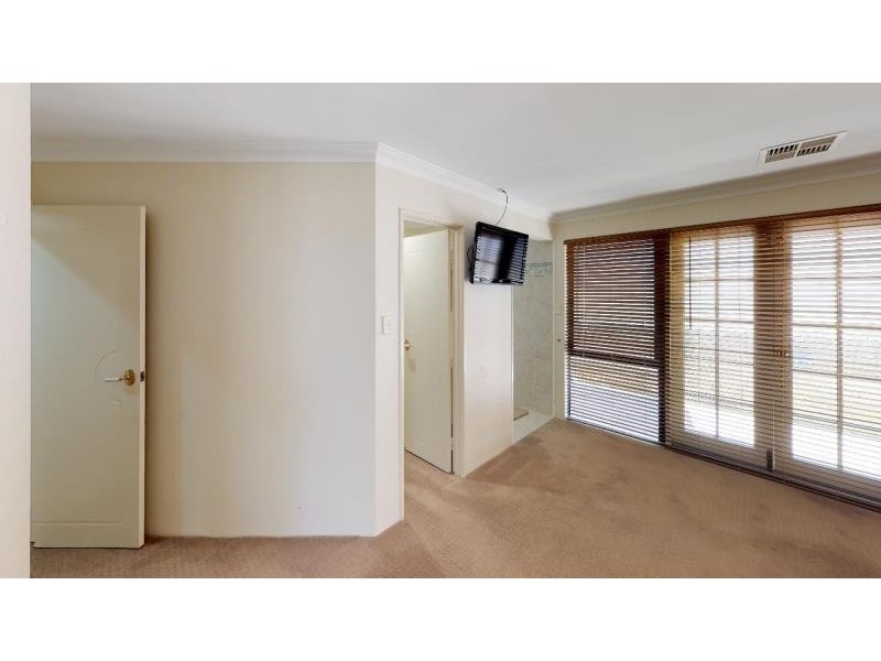 23 St Helena Way, Iluka WA 6028