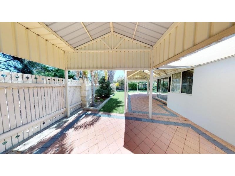 23 St Helena Way, Iluka WA 6028