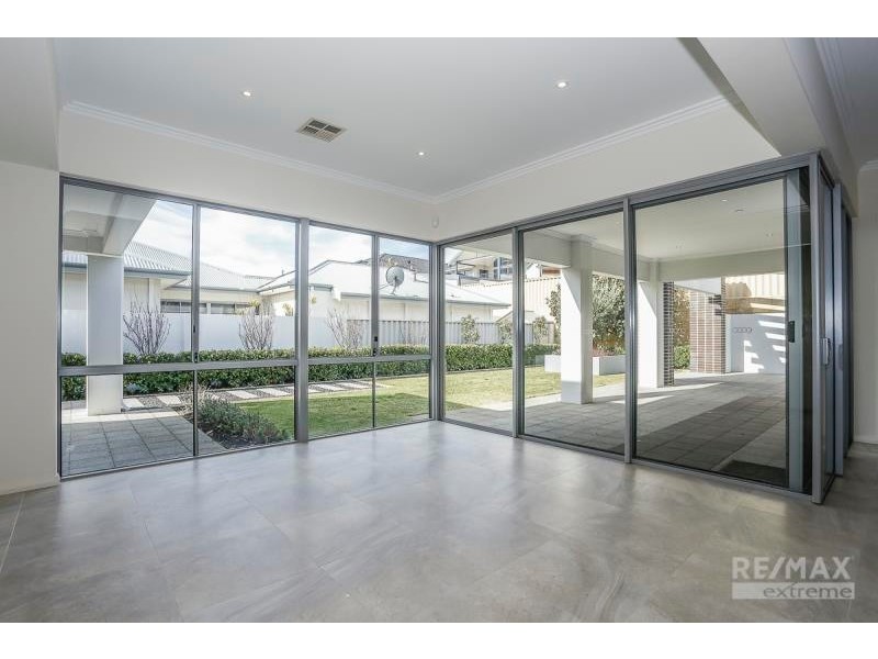 19 Romano Crescent, Iluka WA 6028